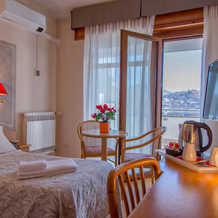 Hotel Chalet del Lago-2