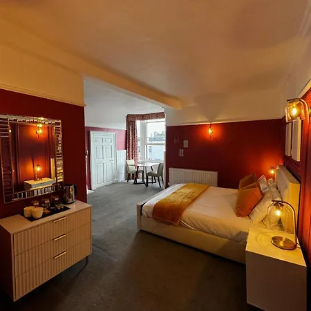 The Golden Lion Hotel-3