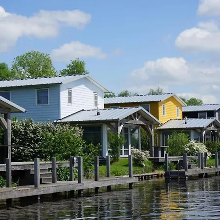 Waterresort Bodelaeke Giethoorn-2