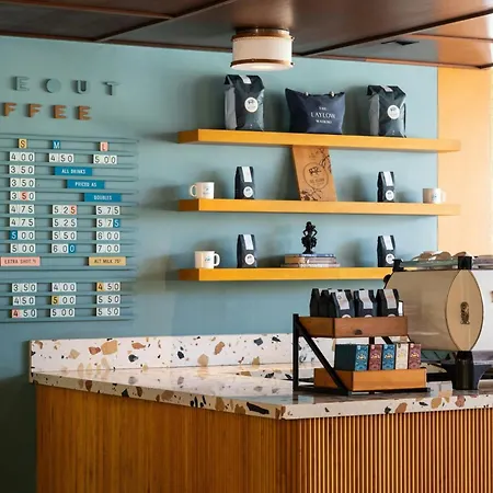 The Laylow Waikiki, Autograph Collection-2