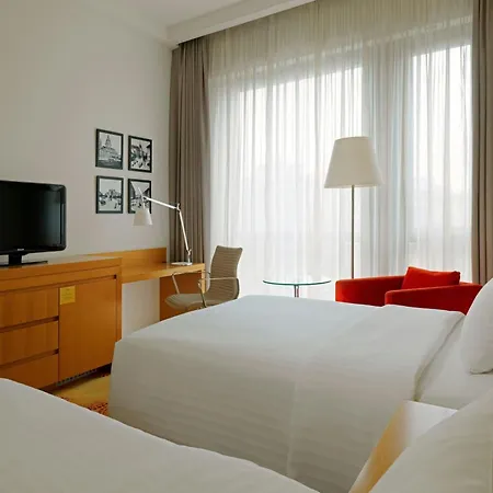 Courtyard By Marriott Budapest City Center-3