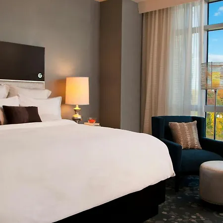 Renaissance Arlington Capital View Hotel-3