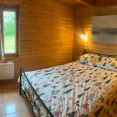 Chalet à la campagne, proche d'Ussel-2