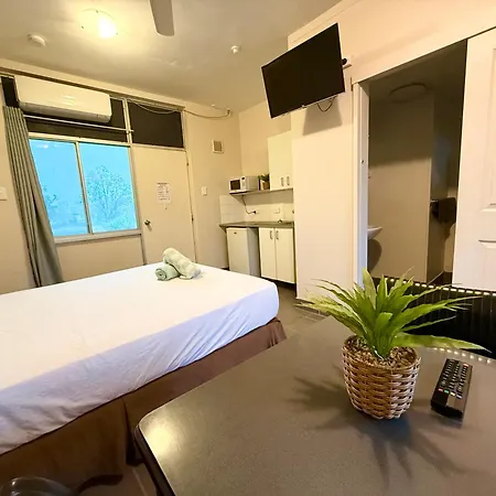 Tropical River Hotel-3