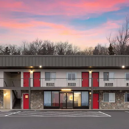 Super 8 By Wyndham Hazleton-3