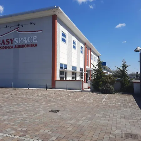 Easy Space-3