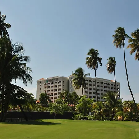 Embassy Suites by Hilton Dorado del Mar Beach Resort-3