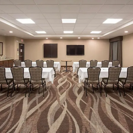 Best Western Plus Lincoln Inn & Suites-2