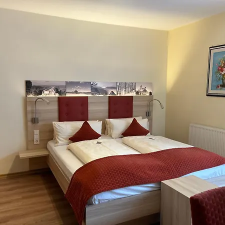 Naturhotel Wegelnburg-3