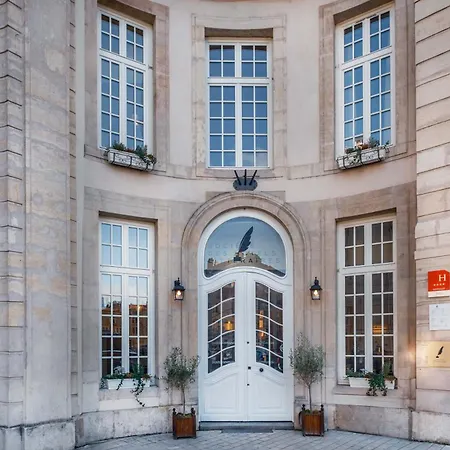 Hotel Litteraire Stendhal Et Spa-3
