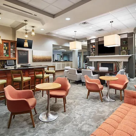 Hilton Garden Inn Columbus-3