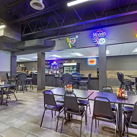 Clarion Inn Des Moines Airport-2