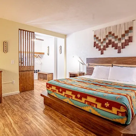 The Classic Desert Aire Hotel-3