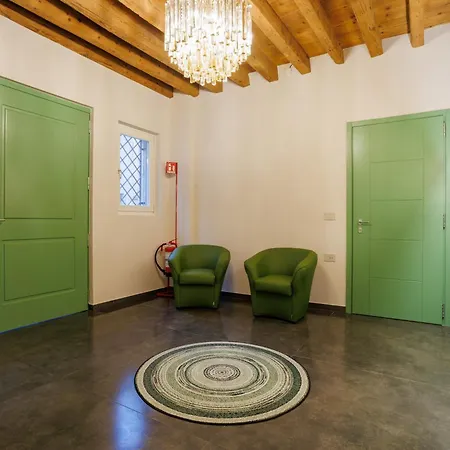 1823 Room-3