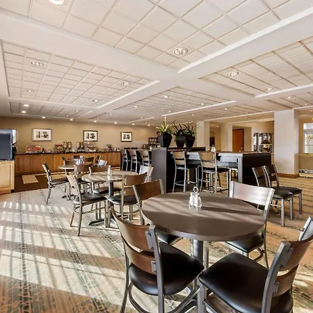 Wingate By Wyndham Calgary South-3