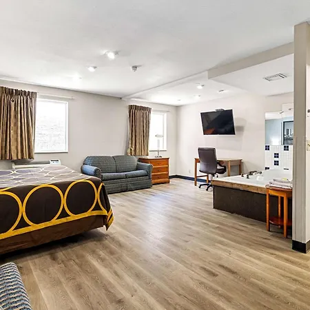 Super 8 By Wyndham Pittsburgh/Monroeville-3