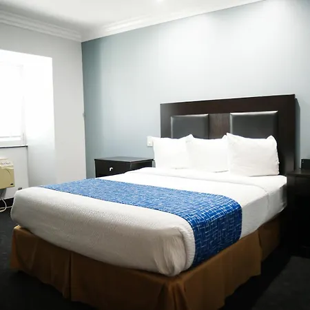 Days Inn By Wyndham West Covina-3