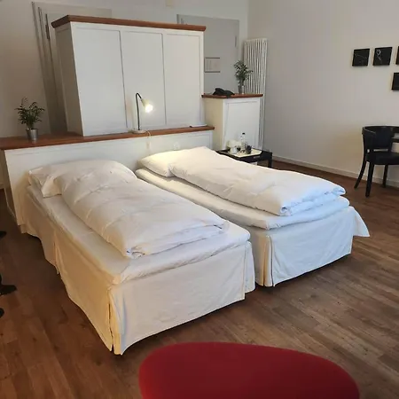 Hotel im Schlosspark-3