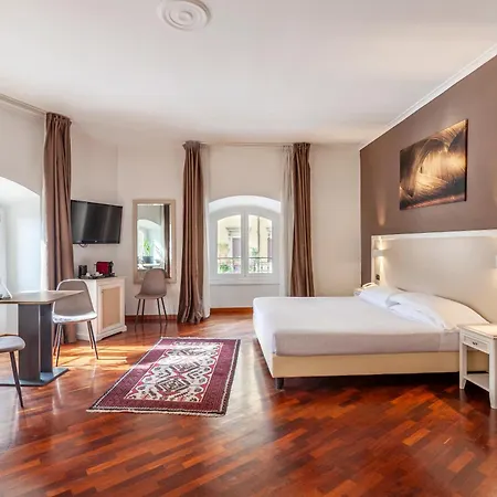 Inn Rome Rooms & Suites-3