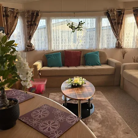 Skegness Butlins 8 Berth Caravan-2