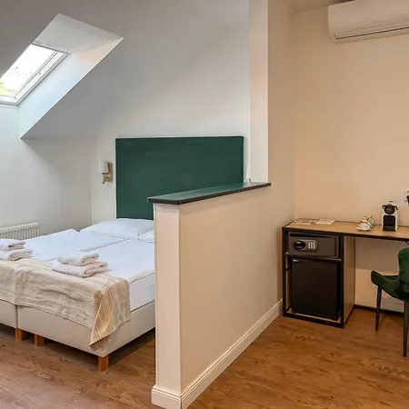 Hotel Mala Strana-3