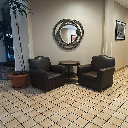 Clarion Inn-3