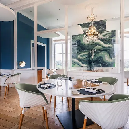 Château de Boisgelin - Hôtel&Restaurant Mathieu Kergourlay-3