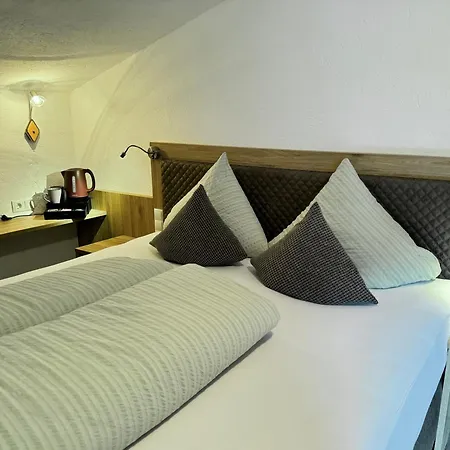 Haus Felsneck-2