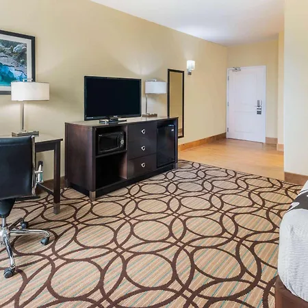 La Quinta By Wyndham Carlsbad-2