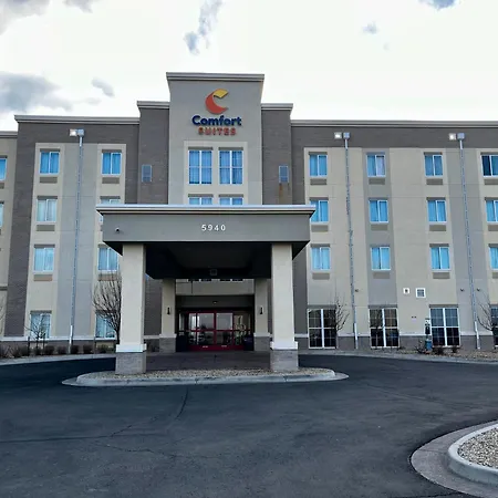 Comfort Suites Denver International Airport-3