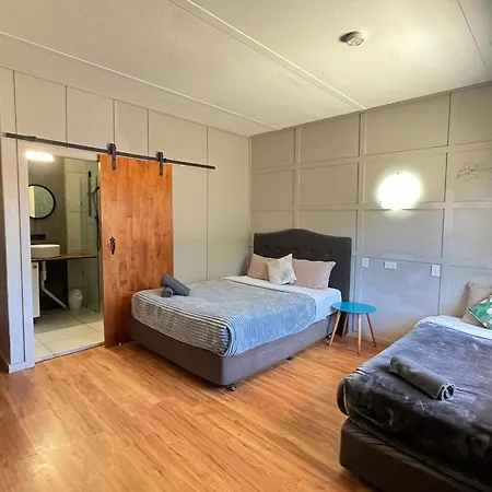 Hillston Motel-3