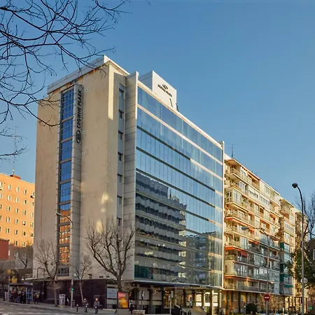Crowne Plaza Madrid - Centre Retiro by IHG-3