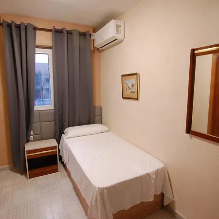 El Hostal 36-2