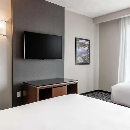 Drury Plaza Hotel College Station-2