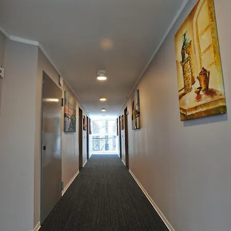 Hotel B99-2