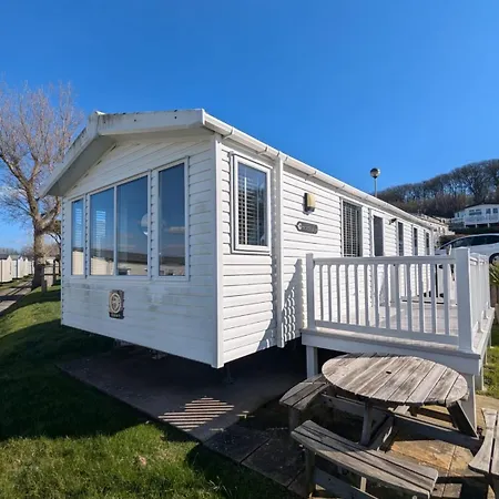 Beautifully Presented Dog Friendly Caravan On Very Popular Littlesea Holiday Haven Park Weymouth-3