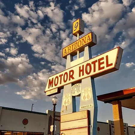 Arizona 9 Motor Hotel-3