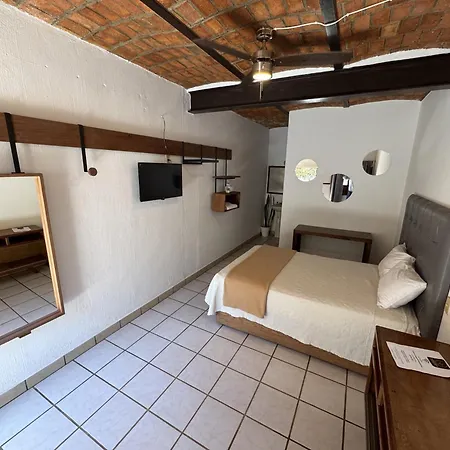 Hotel Cuatro Caminos-2