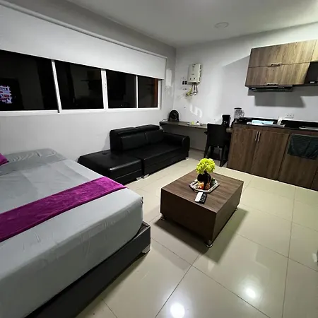 Apartamentos Deluxe La Flora-2