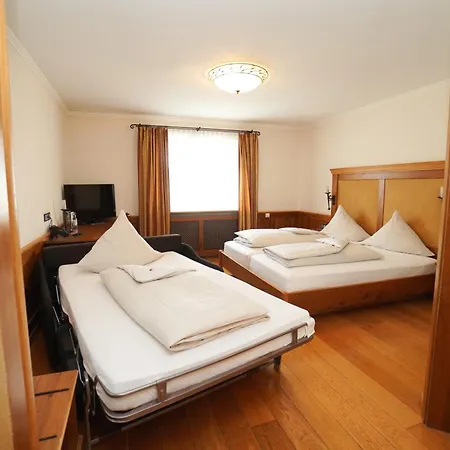 Hotel Hirsch-3