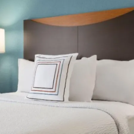 Fairfield Inn & Suites Springfield-3