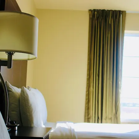 Cobblestone Hotel & Suites - Devils Lake-3