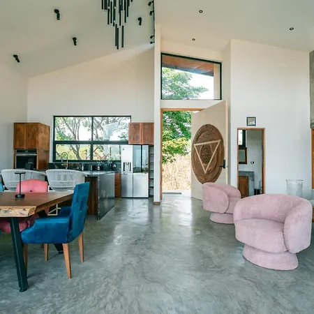 Alaya B&B - Yoga & Surf Retreat-2