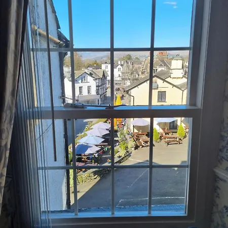 Virginia Cottage Guest House-3