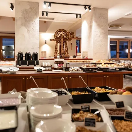 Hotel Val Di Sole-2