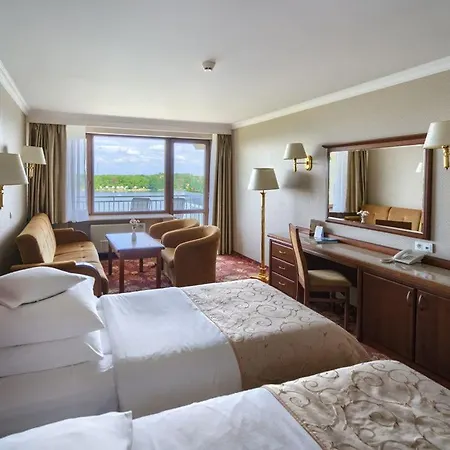 Hotel Golebiewski Mikolajki-2