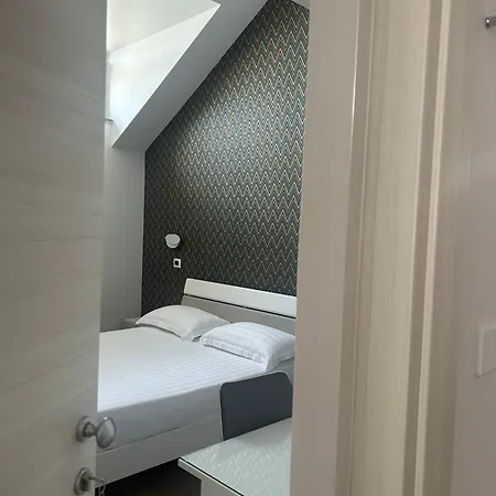 Hotel Villa Ruggiero-3