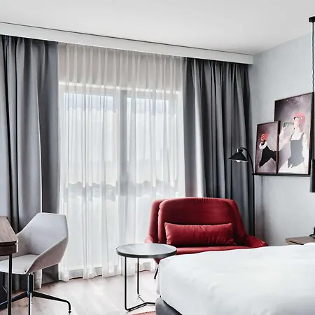Radisson Red Hotel & Radisson Red Apartments, Krakow-3