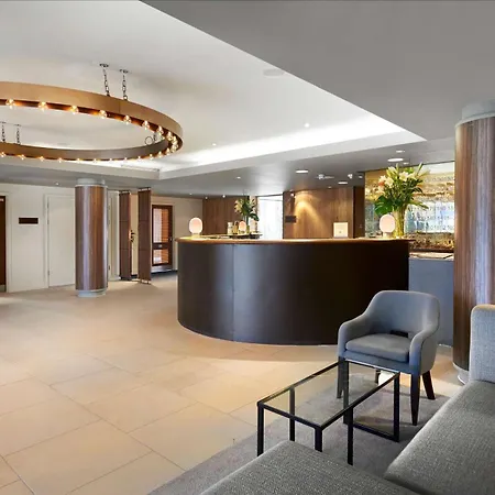 Doubletree By Hilton London Excel-3