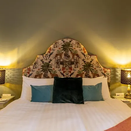 The Old Vicarage Hotel & Restaurant-2